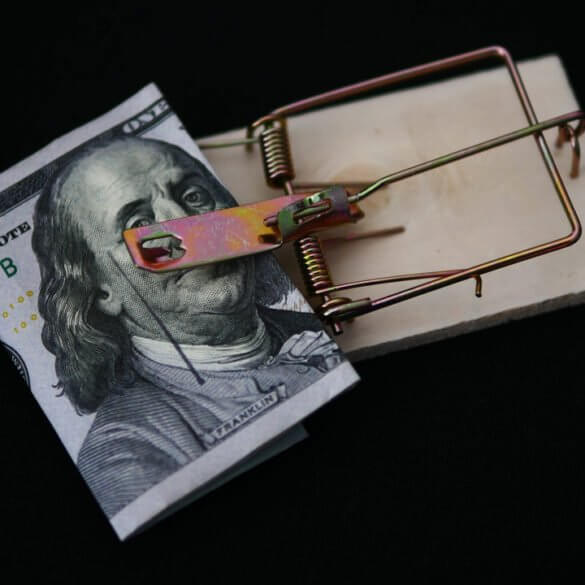 7 Money Traps to Avoid in Your 20’s﻿ | Arvabelle